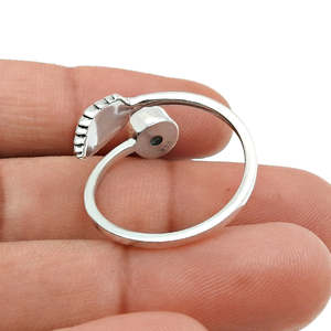 Belle bague en turquoise naturelle, fabriquée en argent massif 925, bague bohème artisanale pour les fêtes et les fiançailles - Product Image 6