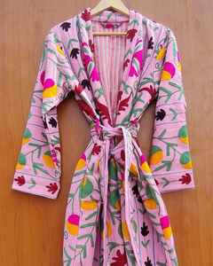 Veste en coton unisexe Suzani brodée à la main pour l'été, vêtements d'hiver pour femmes, cadeaux de demoiselle d'honneur, vente en gros pour le bain - Product Image 3