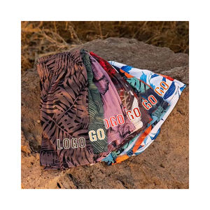 กางเกงขาสั้นระบายอากาศของผู้ชายแฟชั่นฤดูร้อนมีกระเป๋าพิมพ์ซับลิเมชันตามสั่ง - Product Image 3