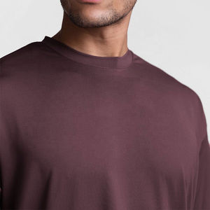 เสื้อยืดกีฬาผ้าฝ้ายโอเวอร์ไซส์สำหรับผู้ชายเสื้อฟุตบอลพิมพ์โลโก้แบบเรียบขายส่ง - Product Image 2