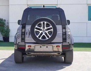 Land Rover Defender P400 Dynamic SE Turbo 2024, 4.1-6L, Gasolina, Automático, SUV, Asientos de Cuero, Techo Panorámico, LED Izquierdo, R20 Oscuro - Product Image 3