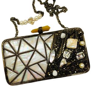 กระเป๋าคลัทช์สำหรับสุภาพสตรีทำจากทองเหลืองงานแฮนด์เมดสุดพิเศษจากดีไซเนอร์สำหรับงานแต่ง - Product Image 1