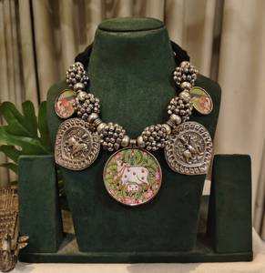 Magnifique ensemble collier et boucles d'oreilles de créateur Paatri Ghungroo Gutchha |   Bijoux en laiton élégants pour mariage, fiançailles et fêtes | - Product Image 3