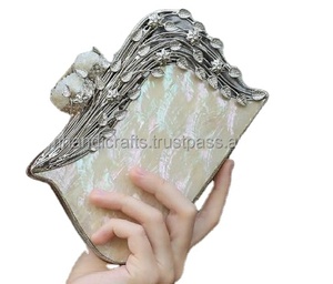 กระเป๋าถือสำหรับ cuties ทองเหลืองแม่ของมุกกระเป๋าถือที่มีคุณภาพที่ดีที่สุดกระเป๋างานแต่งงานและงานเลี้ยงเครื่องแต่งตัวแคนาดาและ bahrain ผู้หญิง Clutches - Product Image 1