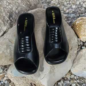 Casa Casual Negra para Pantuflas Modelo 612 BK - Product Image 1