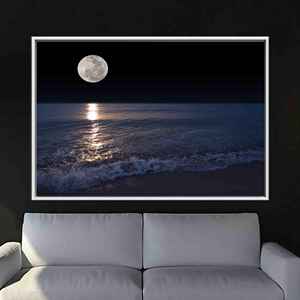 Toile décorative imprimée contemporaine avec vue sur la mer et la lune pour la maison, 1P : encadrée en blanc - Product Image 1