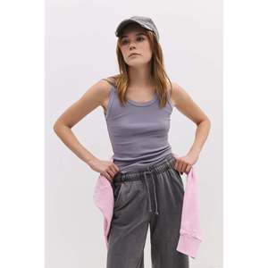 Camiseta Deportiva Ligera para Hombre, Ropa Deportiva de Spandex con Logotipo Personalizado, Estilo Conjunto - Product Image 1