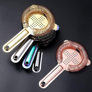 ที่กรองค็อกเทล Hawthorne สีโรสโกลด์พรีเมียม พร้อมสปริงขดแน่น ควบคุมการไหลของเครื่องดื่มได้อย่างราบรื่น ผิวสัมผัสทนทาน สำหรับบาร์มืออาชีพ - Product Image 4