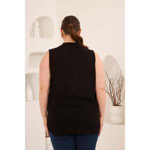 Chemisier sans manches en viscose grande taille à col chemise noir - Product Image 5