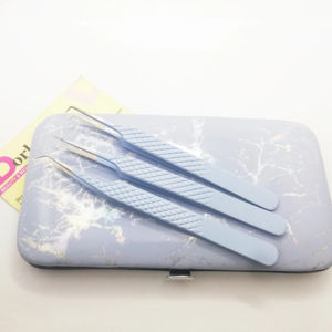 แหนบขนตาที่เป็นมิตรต่อสิ่งแวดล้อมทำจากสเตนเลสสตีลเคลือบสีฟ้าน้ำแข็ง - Product Image 1