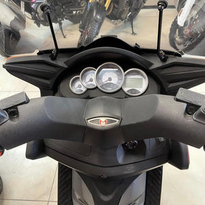 Motocicleta MALAGUTI MADISON 250 de Dos Ruedas - Product Image 2