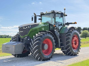 Tracteur Fendt 1050 VARIO 2018, 6810 heures de fonctionnement, tracteur à roues avec moteur diesel, transmission Vario CVT, affichage numérique, vert - Product Image 1