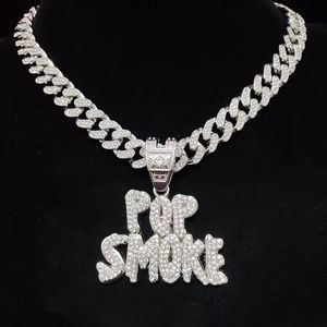 Vente flash : Collier pendentif en argent massif 925 avec chaîne cubaine, serti de diamants de moissanite VVS taille émeraude de 15 mm de large, 2 rangées, style hip-hop glacé, IGI - Product Image 1