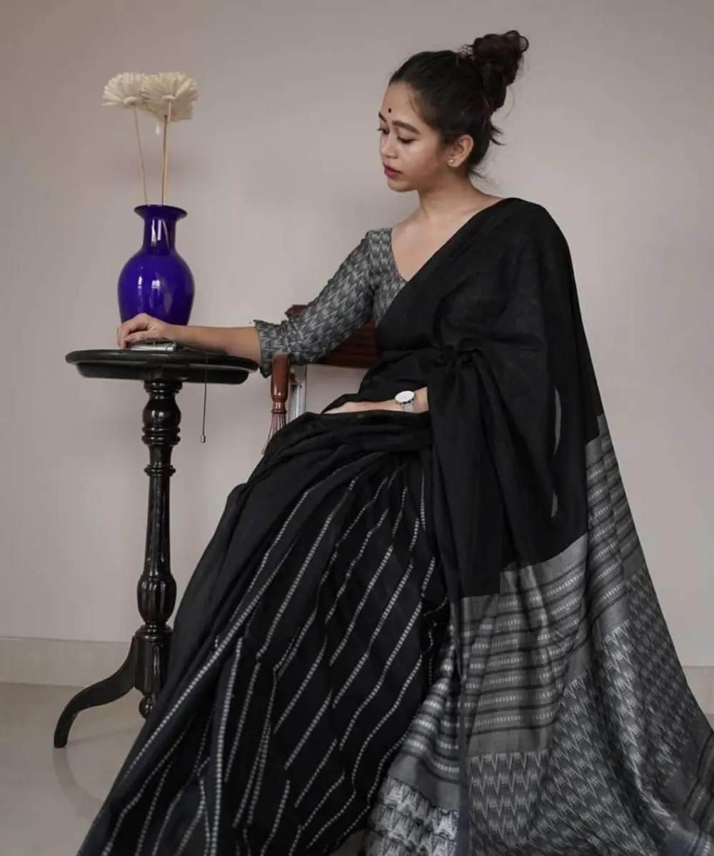 คอลเลกชันแต่งงานอินเดียนุ่ม Banarsi ผ้าไหมสารีตลาดราคาต่ำสุดสุราษฏร์เสื้อผ้าชาติพันธุ์คุชราต
