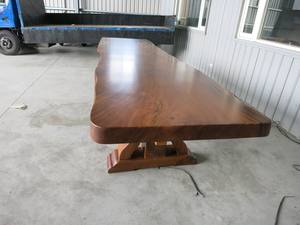 Table à manger en teck durable Wabi-Sabi de 400 cm de longueur pour les salles à manger d'hôtel et de maison - Product Image 5