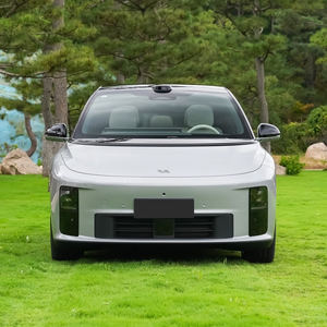 Versión Estándar, SUV Mediano-Grande de 5 Puertas y 5 Asientos, Eléctrico Puro, Tracción en las Cuatro Ruedas, Li Auto Lixiang Ideal I6, Vehículo de Nueva Energía - Product Image 1