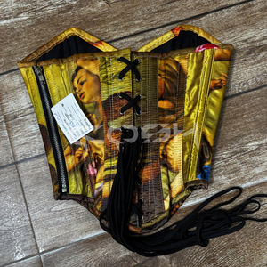 Corsé Sublimado de Satén con Estampado de Ángel Renacentista Vintage para Moda y Fiestas - Product Image 4