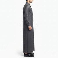 Magnifique Thobe Moderne Slim Fit pour Hommes – Tenue Islamique Décontractée en Coton Respirant et Léger, Coupe Confortable et Élégante pour les Cérémonies Religieuses