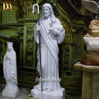 Statue religieuse en marbre blanc grandeur nature de jardin Sculpture sacrée de Jésus et de mouton pour les jardins d'église et la décoration intérieure chrétienne