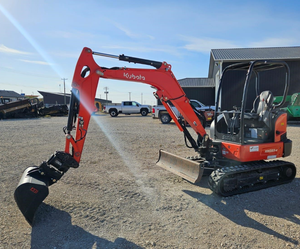 Excavatrice sur chenilles hydraulique miniature Kubota KX033-4 d'occasion en parfait état, 3,5 tonnes, utilisée pour la pelle Kubota U35, livraison rapide - Product Image 3