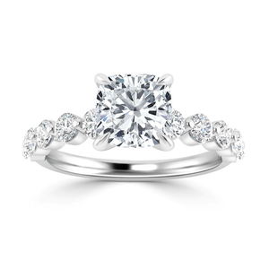 Bague en or rose avec moissanite taille coussin de 2,50 carats, élégante et sertie de manière rapprochée - Product Image 5