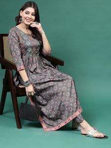 Robes pour femmes pakistanaises et indiennes, vêtements de fête, vêtements de mariage, vêtements décontractés, nouvelle arrivée, vêtements traditionnels indiens, ensembles Anarkali Kurti, longueur genoux - Product Image 2