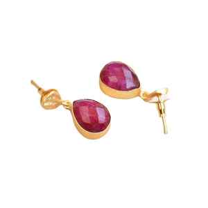 Pendientes de gota de cuarzo rubí chapados en oro de estilo bohemio Unisex, diseño de poste colgante facetado personalizado, joyería Unisex única - Product Image 4