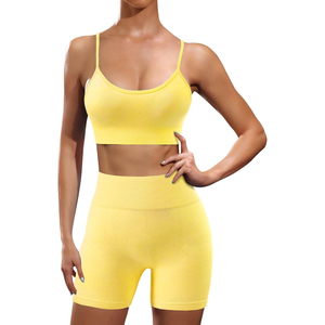 Conjunto de yoga sin costuras para mujer Leggings de cintura alta y Top corto Gymwear Traje de yoga sin costuras de 2 piezas Pantalones cortos de entrenamiento y conjunto de Sujetador deportivo - Product Image 2