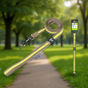 Laisse pour animaux de compagnie bicolore avec bandes réfléchissantes et deux poignées, accessoire haut de gamme pour des promenades faciles avec votre animal. - Product Image 3