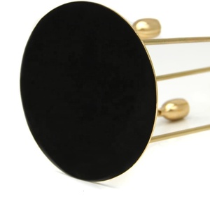 Bougeoirs coniques dorés en métal à 5 bras bougeoirs pour la décoration de la maison de Noël Décoration de table Bougeoirs Hot Seller - Product Image 3