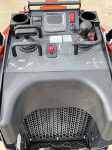 CARGADORA COMPACTA KUBOTA SCL1000 EN VENTA - Product Image 5