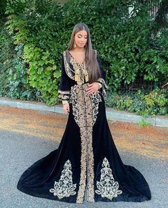 DISEÑO DE ZARI BORDADO EN EL VESTIDO CAFTAN NEGRO CON ADORNADO CON CUENTAS DE VIDRIO, PIEDRA, TRABAJO DE DABKA @ 2023 - Product Image 1