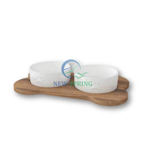 Vente en gros de bols à boire écologiques pour animaux de compagnie de différentes tailles fabriqués au Viet Nam pour le plateau de nourriture en bois pour animaux de compagnie - Product Image 1