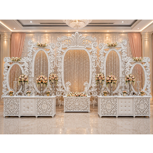 Scène de réception de mariage indienne incroyable, scène de mariage royale en fibre, toile de fond florale en fibre, scène de mariage asiatique de luxe, États-Unis - Product Image 1