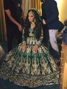 2025 nouveau concepteur à la mode lourde Zari broderie robe de longueur de plancher avec perles de verre cristal pierre et Dabka travail pour les mariages - Product Image 2