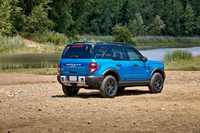 Ford Bronco Badlands SUV 4x4 2.3T 10AT de 5 Puertas, Gasolina, Volante a la Izquierda, Vehículo Todoterreno de Lujo, Impecable