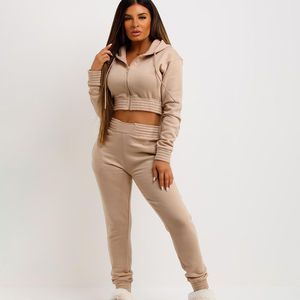 Conjunto de chándal para mujer de 2 piezas personalizado de la mejor calidad con cremallera frontal recortada con capucha y pantalones de chándal Conjunto de Jogger de 2 piezas para mujer - Product Image 1