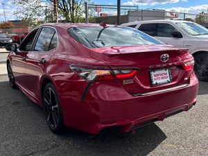 Toyota Camry SE Sport 2022, Tracción Delantera, Caja de Cambios Manual/Automática, Opciones de Neumáticos R18/R17, Turbo Izquierdo, Gasolina/Electricidad Claro/Oscuro - Product Image 3