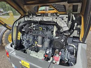 Cargadora Compacta de Ruedas Case 21F 2022 - Alto Rendimiento con Sistemas de Motor y Motorización Confiables - Product Image 3