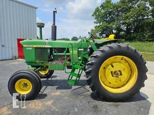 รถไถเดินตามรุ่นใหม่ ปี 1967 ยี่ห้อ Johnn 4020 สำหรับขาย ระบบขับเคลื่อน 4 ล้อ เครื่องยนต์ 160 แรงม้า  85 แรงม้า 75 แรงม้า 40 แรงม้า 70 แรงม้า 110 แรงม้า 120 แรงม้า 90 แรงม้า 100 แรงม้า พร้อมปั๊ม - Product Image 2