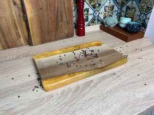 Tabla de Cortar de Madera de Resina de Grano Resistente con Madera de Acacia y Madera de Mango Diseñada para la Confiabilidad en la Cocina - Product Image 4