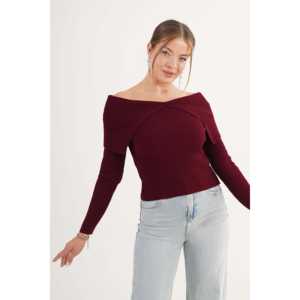 เสื้อสเวตเตอร์ถักคอวีสีแดงเบอร์กันดีสำหรับผู้หญิง ขายส่ง - Product Image 6