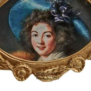 กรอบทรงรีทำจากทองเหลืองโบราณพร้อมการออกแบบริบบิ้นที่มีงานศิลปะภาพเหมือนยุโรปคลาสสิกในสไตล์วินเทจ - Product Image 3