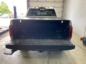 Toyota Tundra Capstone HV 4x4 2022 Estándar, Camioneta de Cabina Doble Capstone HV 4 Puertas SB - Product Image 4