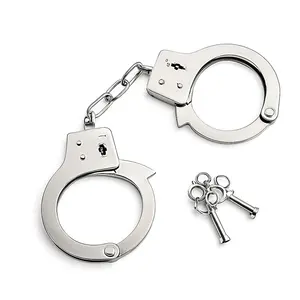 Menottes en métal en vrac, menottes en acier avec finition argentée polie, vente en gros de menottes robustes pour le cosplay, les accessoires de film et de scène - Product Image 2