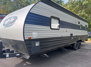 Caravane de voyage d'occasion abordable 2021 2022, type Toy Hauler, CHEROKEE GREY WOLF 26RR, Forest Rivers RV - Product Image 2