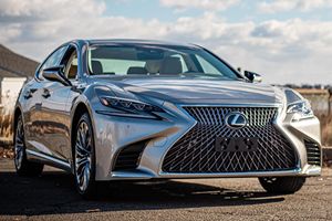 Lexus LS 500 AWD ปี 2020 สภาพดี ใช้งานน้อย 600 ไมล์ เครื่องยนต์ V6 ทวินเทอร์โบ 416 แรงม้า ระบบขับเคลื่อนสี่ล้อ - Product Image 1