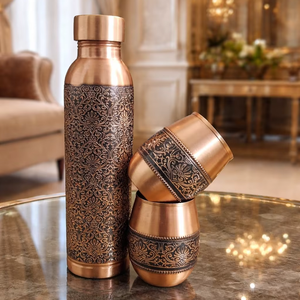 Bouteille en cuivre ayurvédique, bouteille d'eau en cuivre pour la santé, bouteille en cuivre détox, bouteille d'eau potable en cuivre, vaisselle en cuivre ayurvédique - Product Image 1