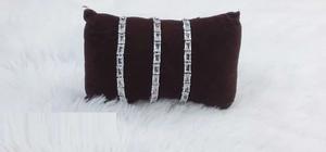 สร้อยข้อมือแฟชั่นรูปโฆษณาที่สง่างามสำหรับผู้หญิงสำหรับงานแต่งงานงานปาร์ตี้ผู้ผลิตอินเดียที่มีเสน่ห์ในชีวิตประจำวัน - Product Image 2