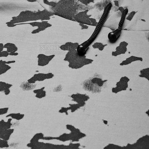 Survêtement imprimé classique idéal pour les journées actives et la détente Survêtement imprimé moderne Équilibre parfait entre confort et design - Product Image 3